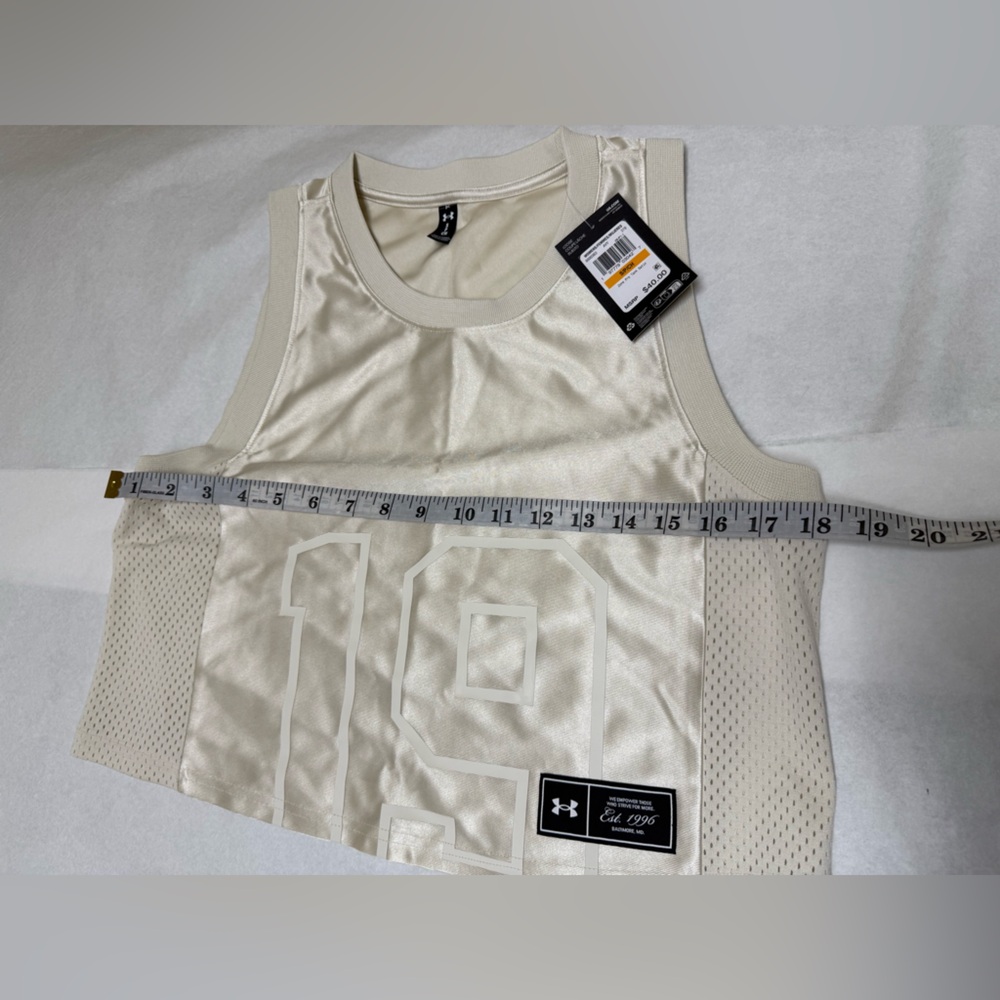 NWT: UA Zone Pro Satin White Tank Top🍁 - Picture 6 of 12